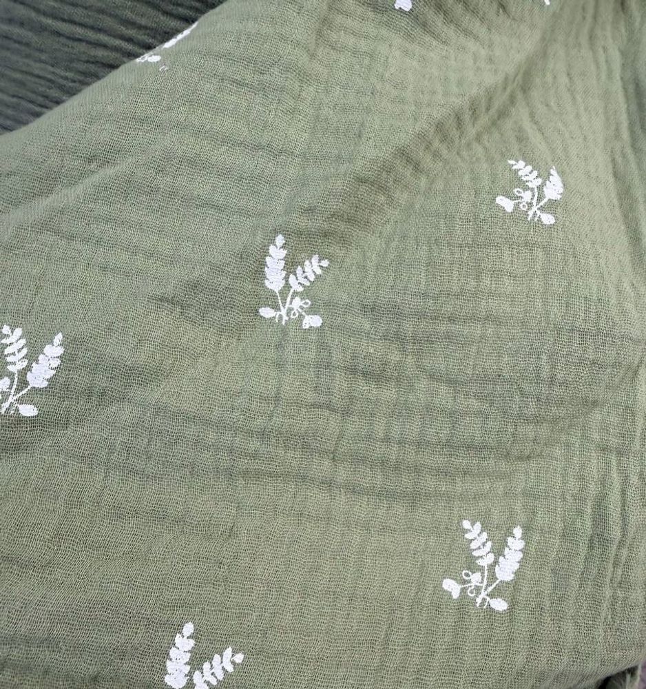 Муслин Веточки лаванды на оливковом фоне