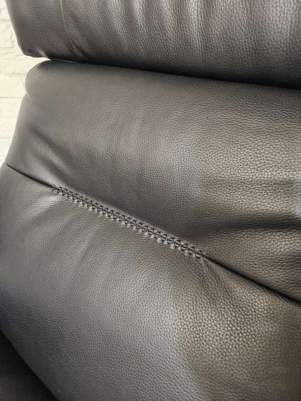 Кресло с электро-реклайнером STG-4432, черная кожа