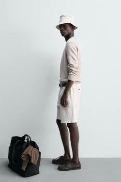 ZARA ШОРТЫ REGULAR FIT СО СКЛАДКАМИ, ЖЕЛТОВАТО-БЕЛЫЙ
