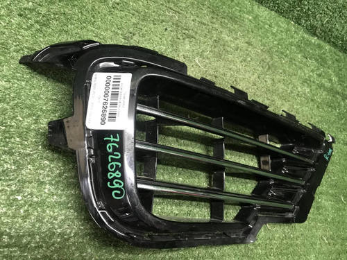 Решетка перед бампера VW Touareg 2 NF 14-18 R-Line