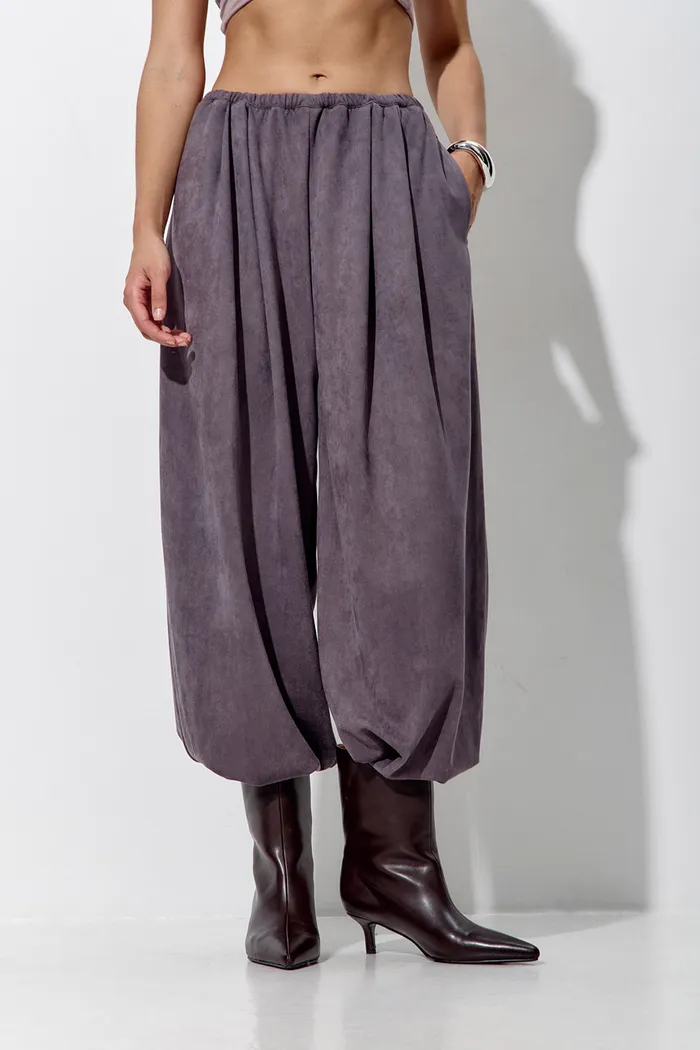 Алладины под замшу серого цвета