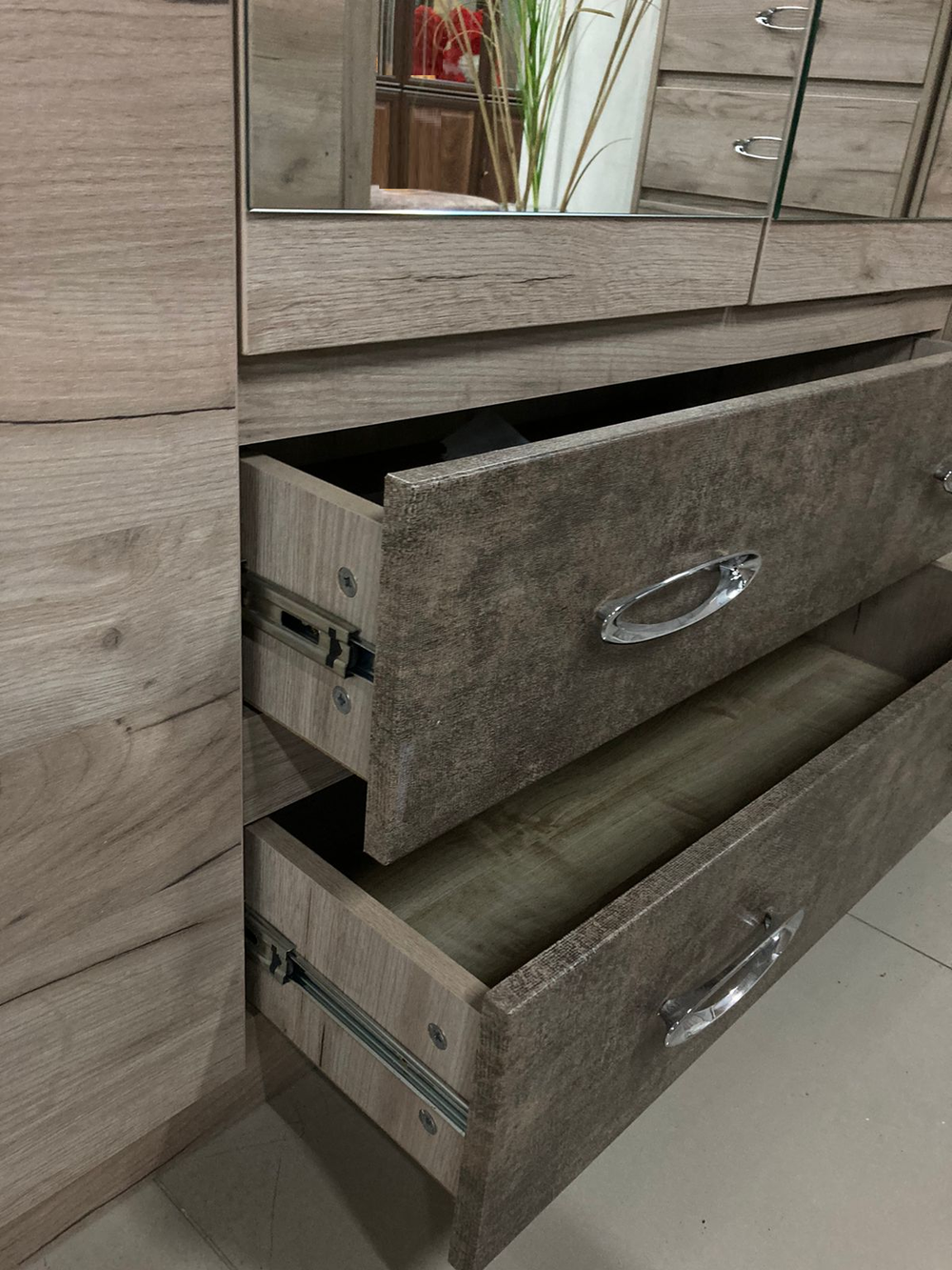 Шкаф 4-х ств с ящиками Дакота серый крафт/тиз серый  540