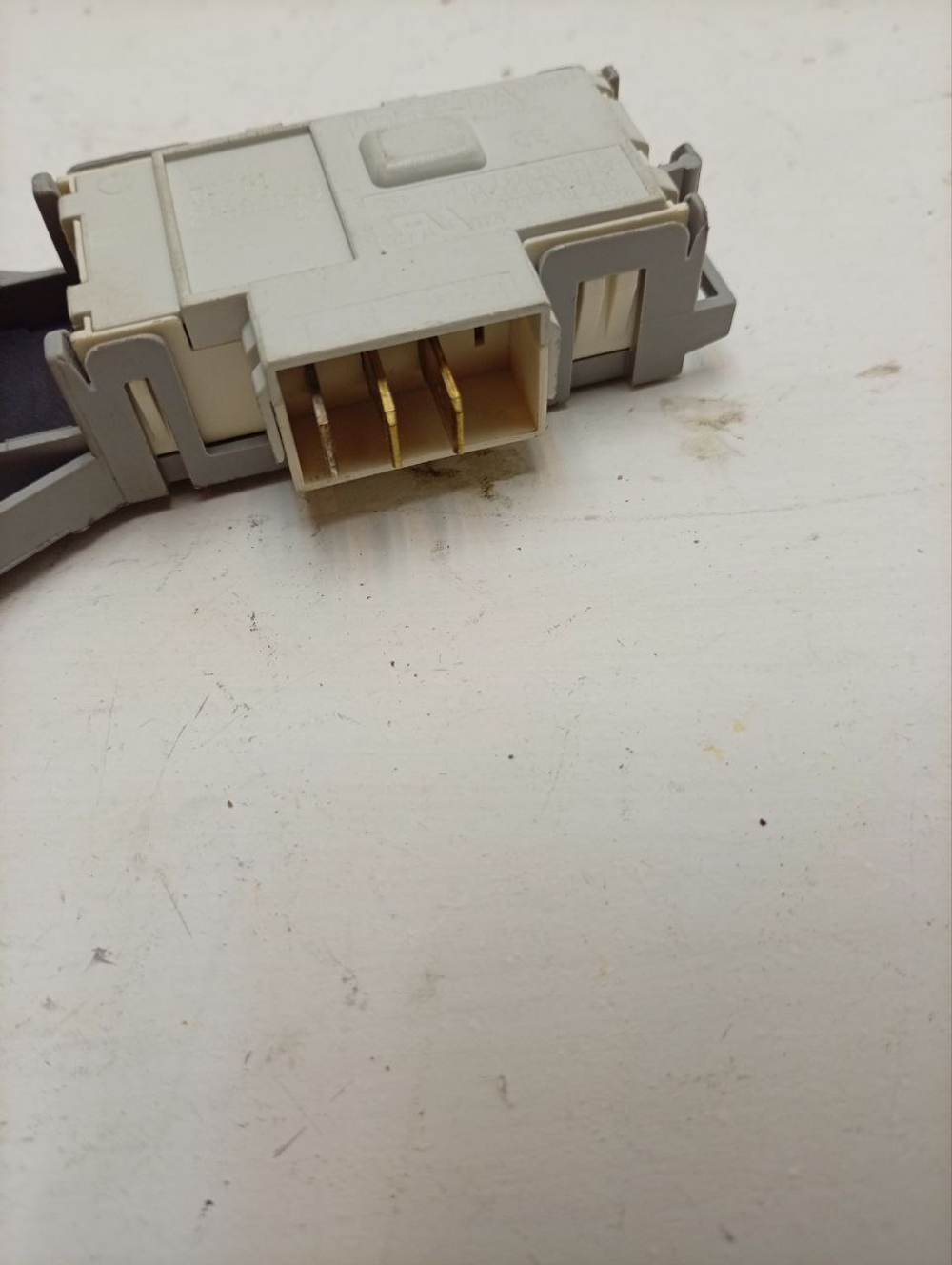 F1068SD кт11 Блокировка люка стиральной машины LG 6601ER1005C б/у