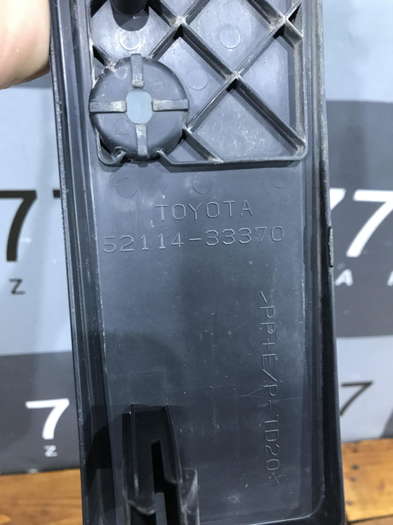 Площадка гос номера передняя Toyota Camry 55 бу Ор 5211433370
