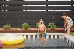 Детская бутылка Klean Kanteen Kid Classic Narrow Flip Sport 12oz (355 мл) Sharks in Shades