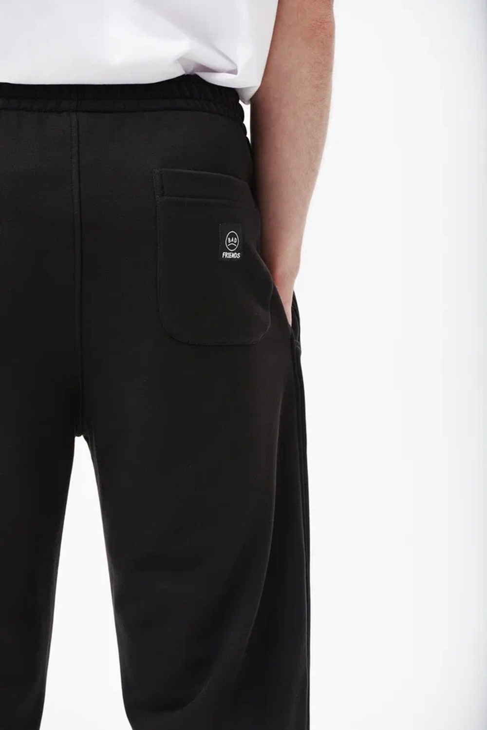Штаны THE BAD FRIENDS Basic fit WRM черный А01 начес
