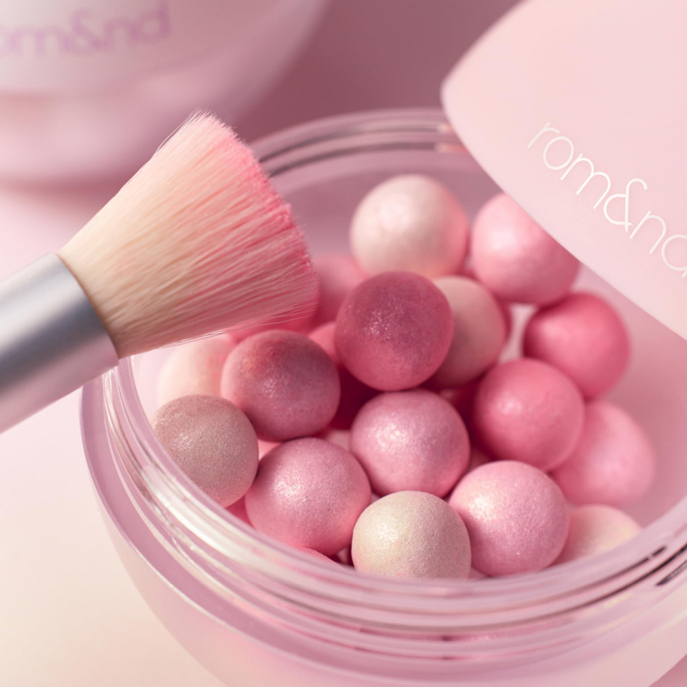 Rom&Nd Sheer Powder Pearls 02 Berry Glow мерцающая пудра-вуаль в шариках