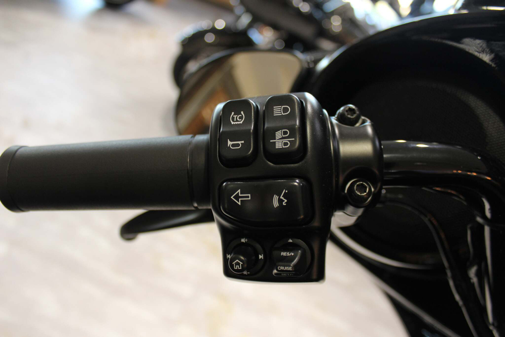 Harley-Davidson Street Glide Special 114 (Black Finish)