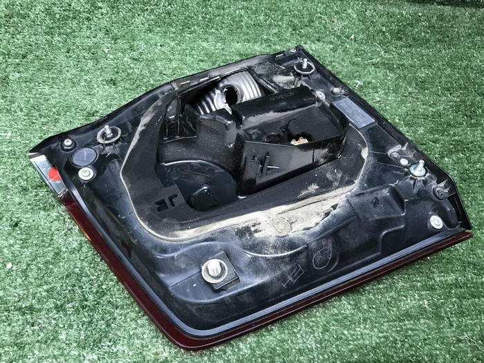 Фонарь правый внутренний Land Cruiser 200 (15-21)