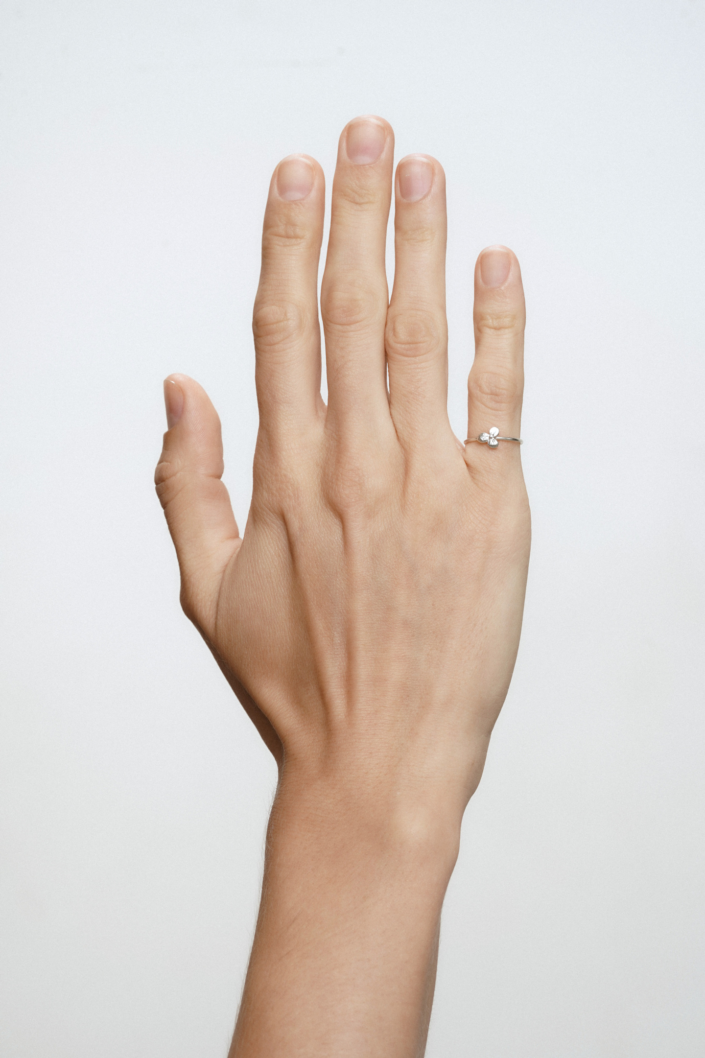 Кольцо Гортензия мини 3 лепестка