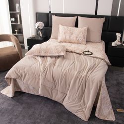 Комплект постельного белья на резинке с одеялом Велюрия Люкс «Орнаментальная классика»