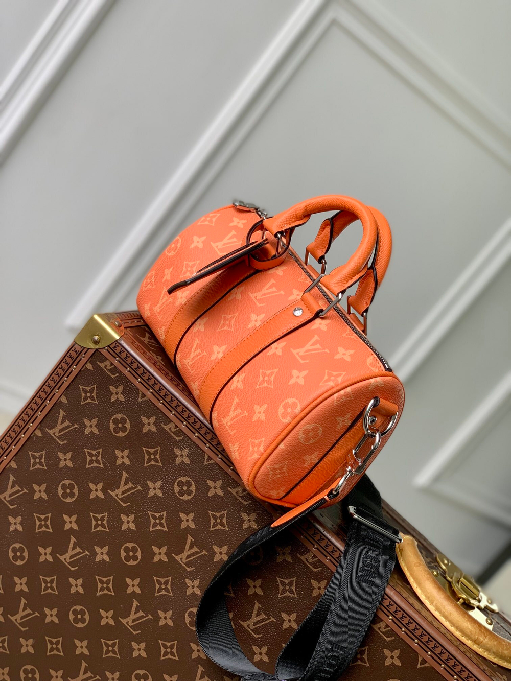 Louis Vuitton Keepall 25