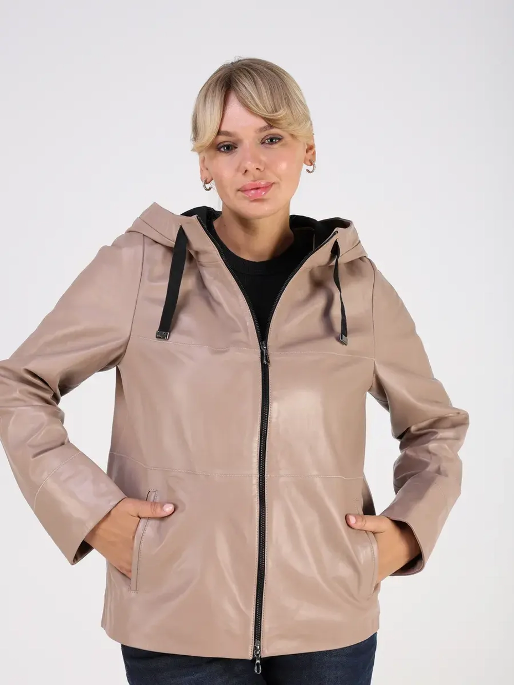 Кожаная куртка демисезонная с капюшоном