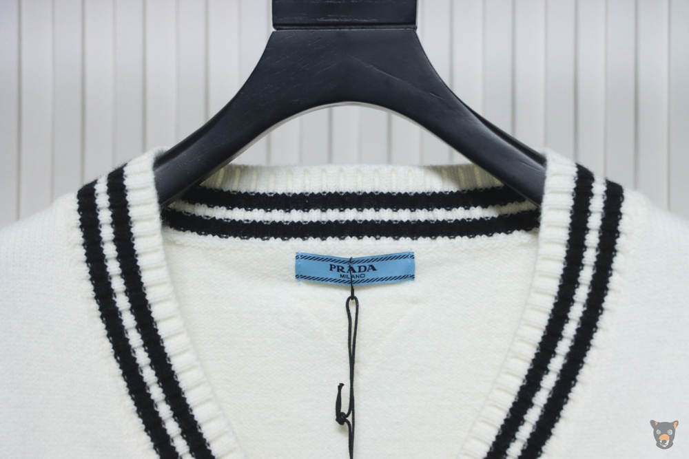 Кардиган Prada