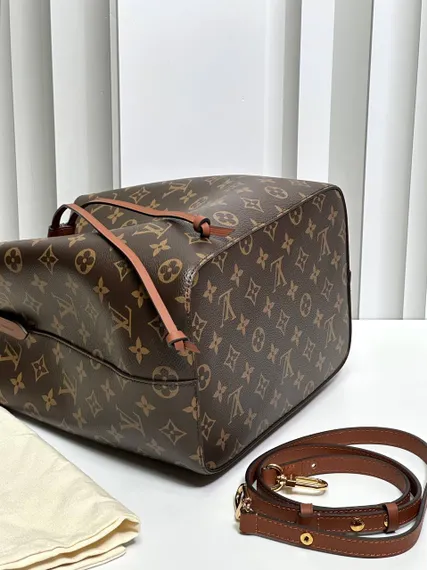 Сумка Louis Vuitton Neonoe MM (коричневая фурнитура)