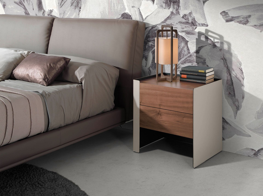Прикроватная тумбочка MB1802NS / 7118 из кожи и орехового дерева