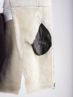 Дубленка зимняя натуральная с капюшоном