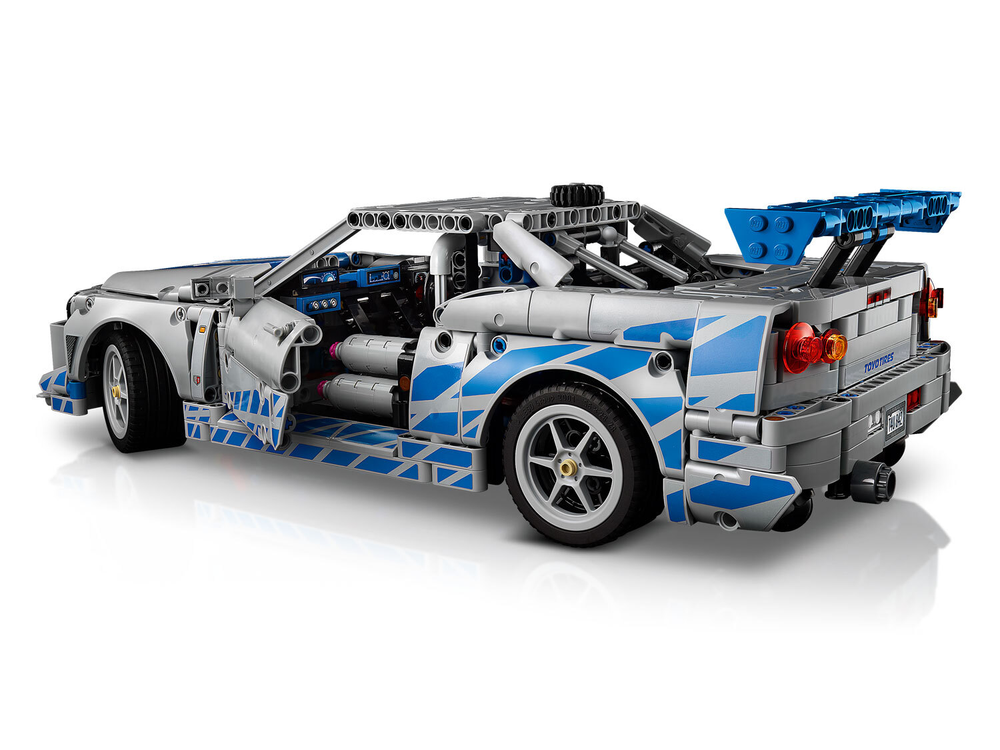 LEGO Technic 42210 Форсаж 2 Nissan Skyline GT-R (R34) — культовый спорткар