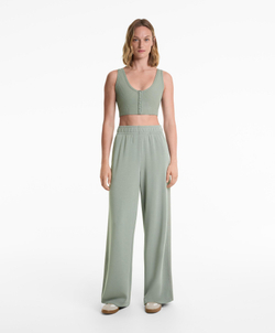 OYSHO Брюки прямого кроя с эластичными вставками по бокам и мягким модалом, светло-зеленый