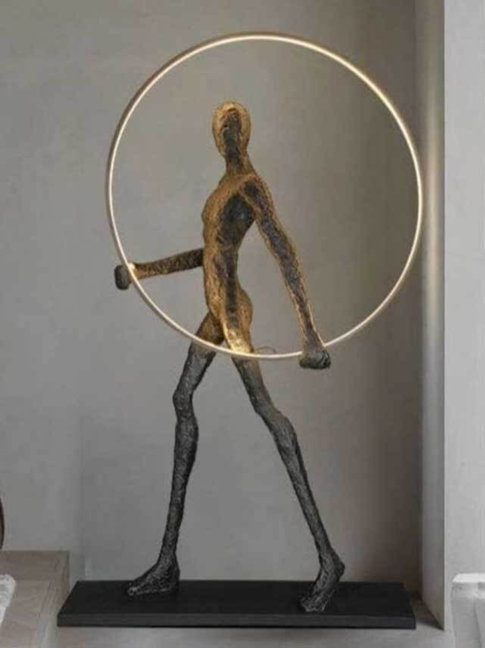 Современная скульптура Обруч 195см