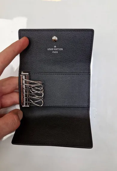 Ключница Louis Vuitton черный