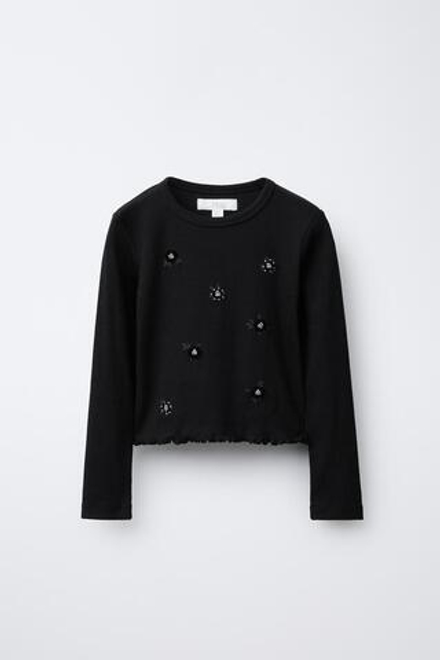 ZARA ФУТБОЛКА С ЦВЕТОЧНОЙ АППЛИКАЦИЕЙ, ЧЕРНЫЙ