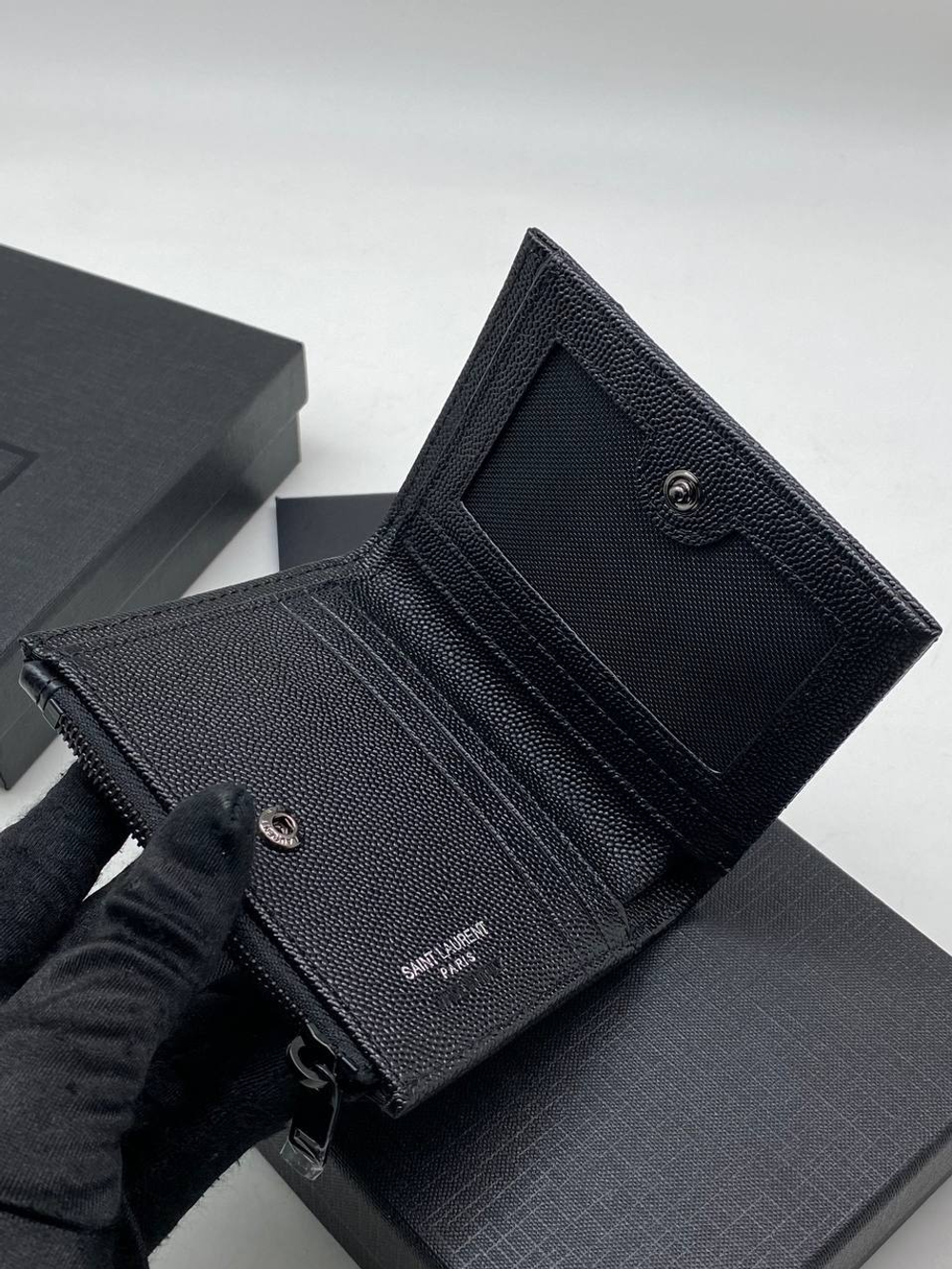Кошелек Yves Saint Laurent