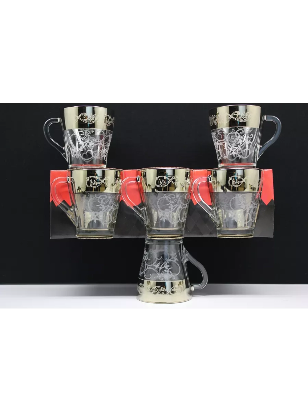 Набор кружек для чая и кофе.