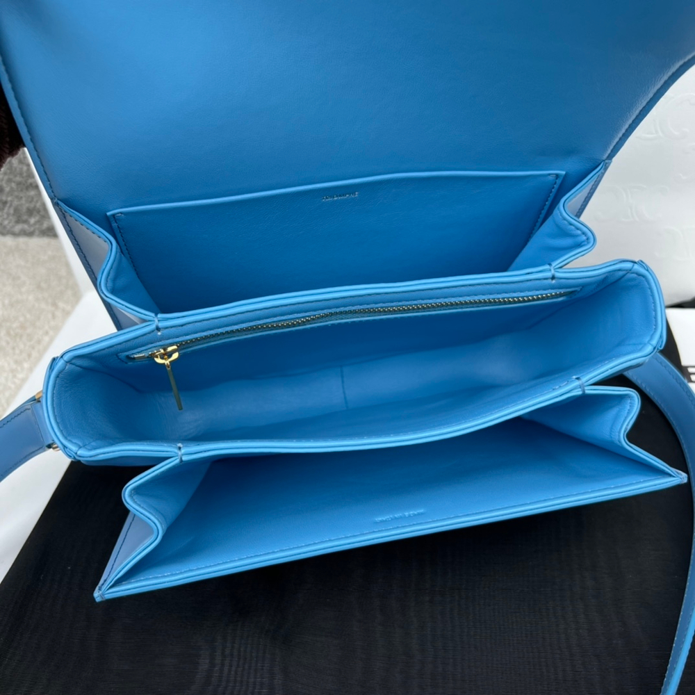 Celine Triomphe Bag 22 cm