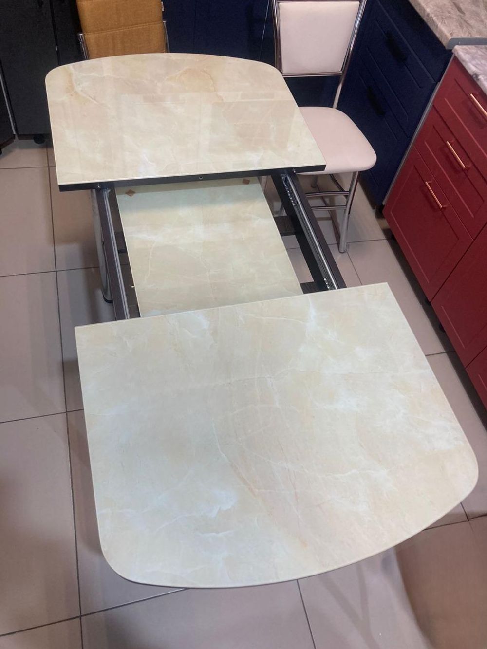 Стол разд Стеклянный подстолье прямое хром Царг.пояс венге Ст-ца мрамор бежевый (венге)