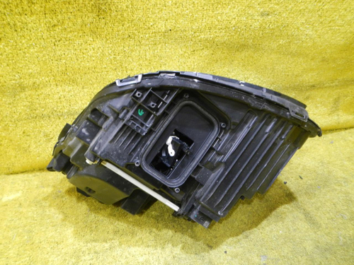 Битая Фара правая Mercedes E W213 (2016-2021) LED