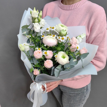 Букет с ранункулюсами