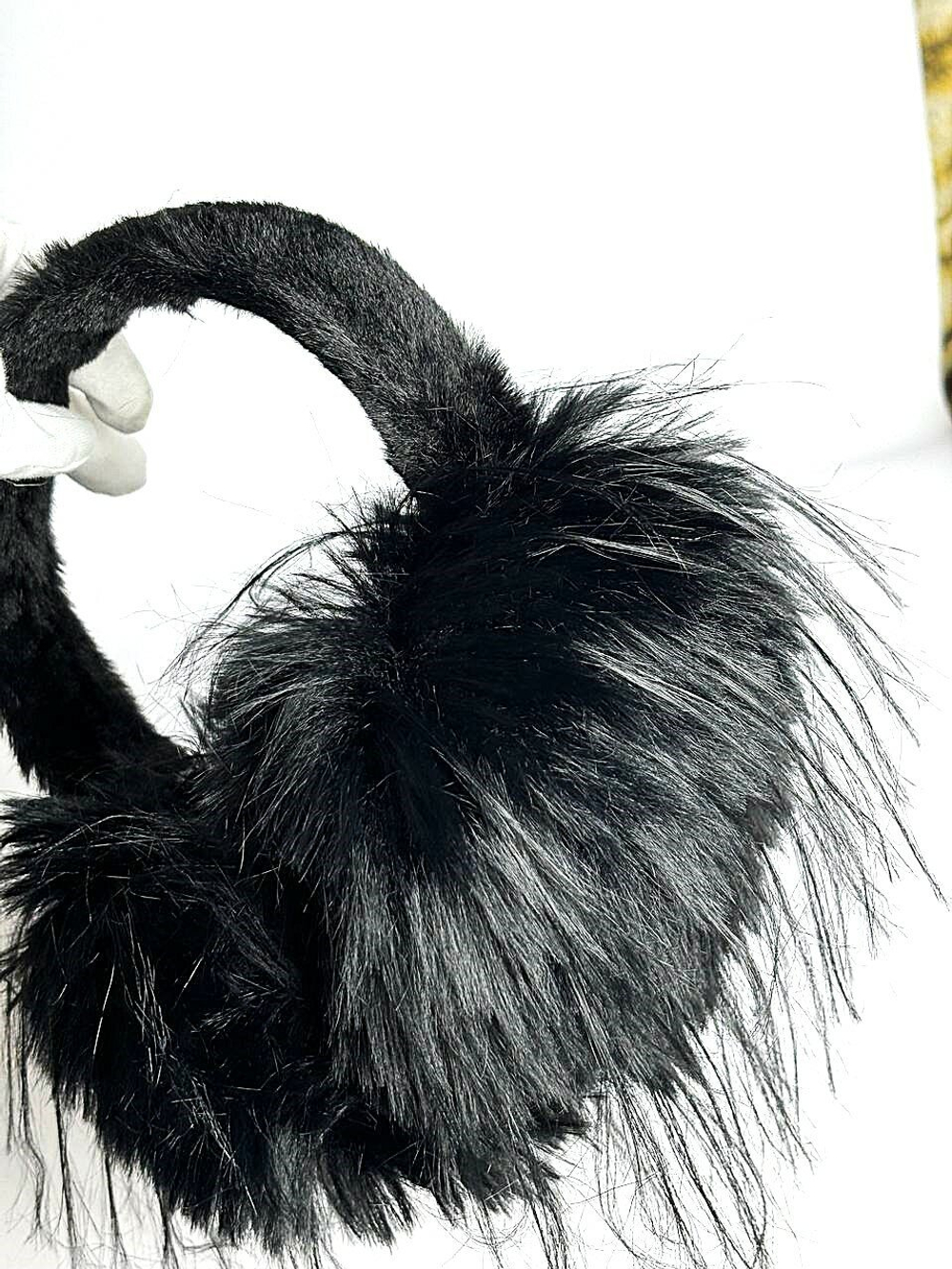 Меховые  наушники "Мех-страус". Тенденция 2025. Теплые уютные.  Цвет черный
