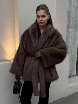Шуба из эко меха Alaia темный енот NEW