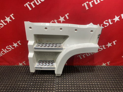 Корпус подножек левый 2023г