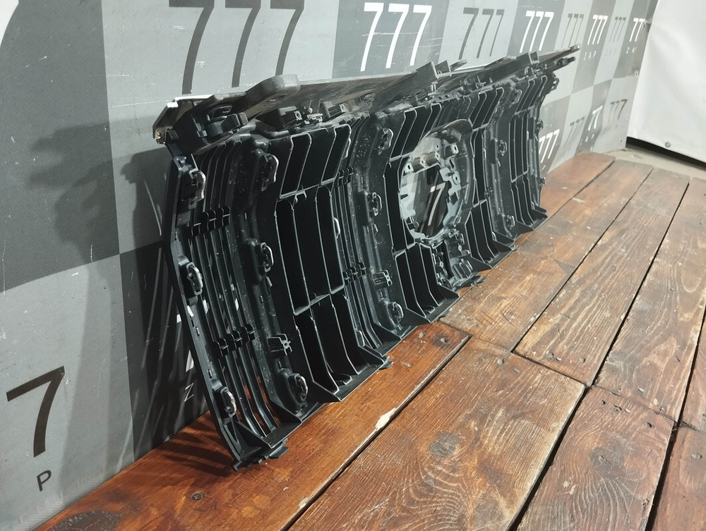 Решетка радиатора Toyota Land Cruiser Prado 150 17-24 Б/У Оригинал 5310160F10