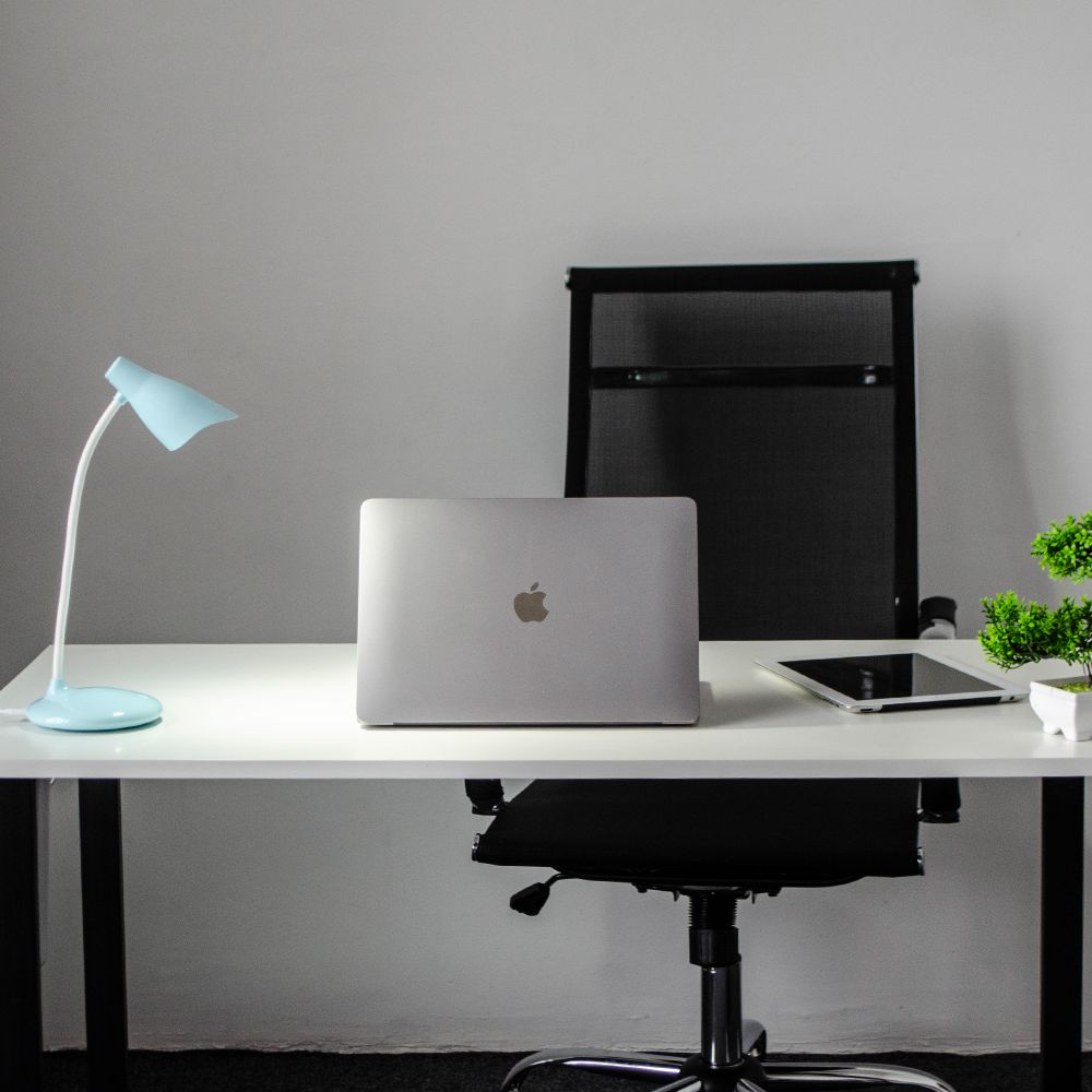 TLD-559 Blue-LED-280Lm-5000K-Dimmer Светильник настольный. 3W. Сенсорный выключатель. Голубой. ТМ Uniel