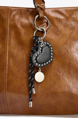 ZARA ШАРМ «СЕРДЦЕ С ШИПАМИ», ЧЕРНЫЙ