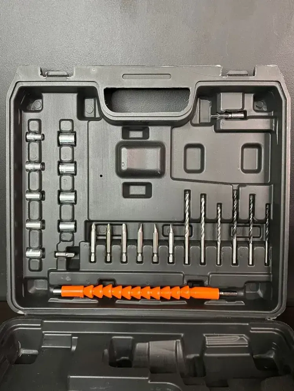 DeWalt Шуруповерт, 24 В, 24 Нм, 2 АКБ