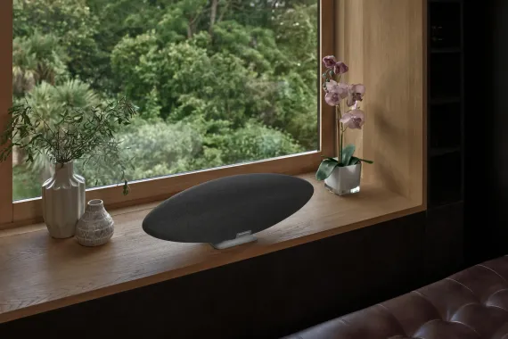 Bowers & Wilkins Zeppelin Pro Edition Space Grey