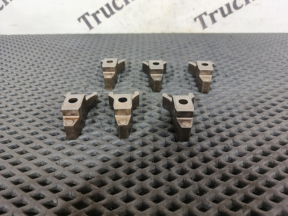 Комплект кронштейнов форсунок топливных
