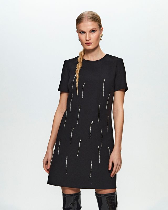 Платье свободное с лентами из страз