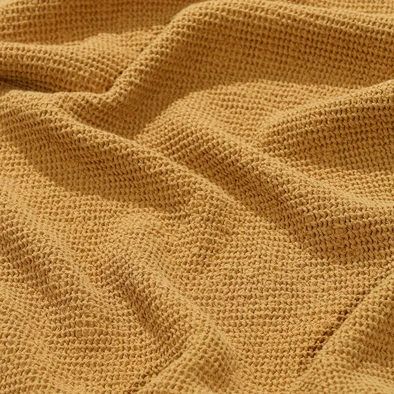 Полотенце банное из умягченной вафли цвета охры из коллекции essential, 70x140 см