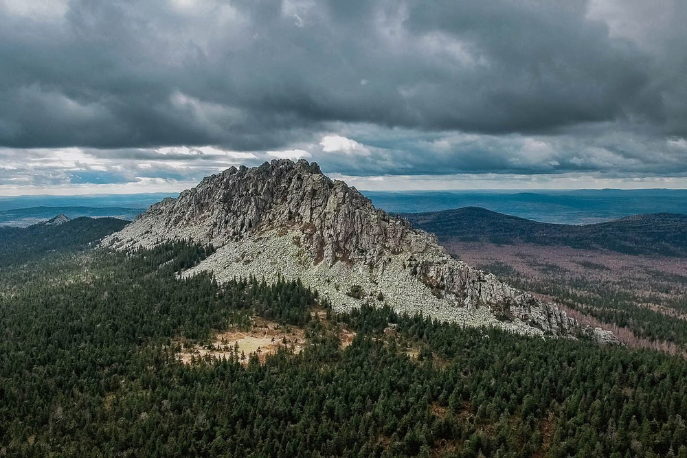 Легенда о Таганае и трёх сыновьях: как каменные великаны стали Уральскими хребтами