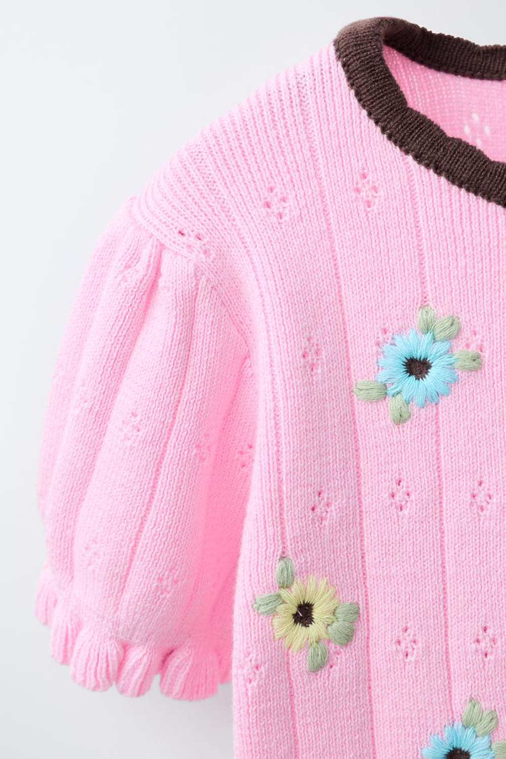 ZARA ТРИКОТАЖНЫЙ ТОП С КОНТРАСТНЫМИ ВЫШИТЫМИ ЦВЕТАМИ, РОЗОВЫЙ/ЛИЛОВЫЙ