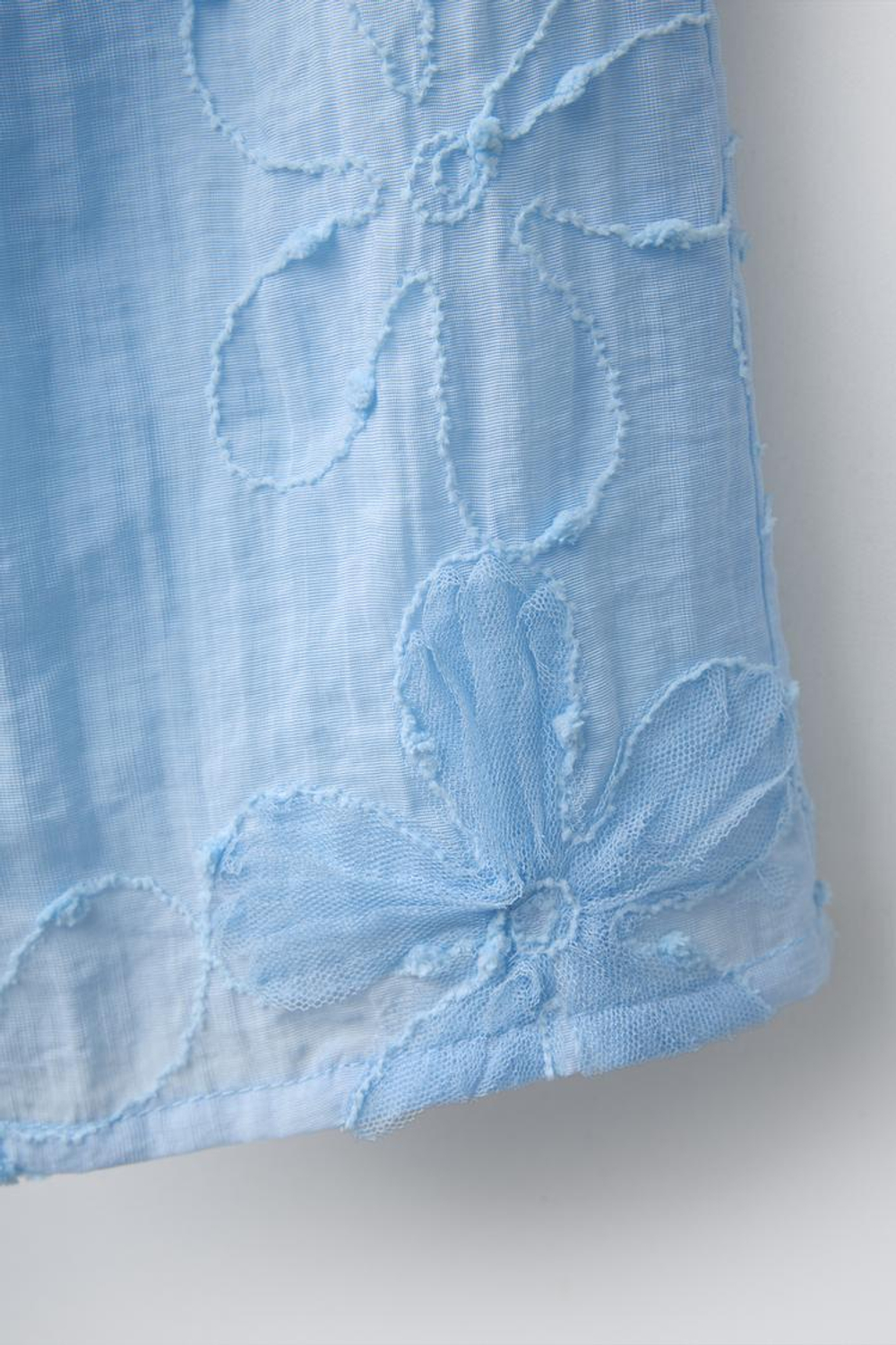 ZARA БРЮКИ ИЗ ОРГАНЗЫ С ПРЯМЫМИ ШТАНИНАМИ И ЦВЕТОЧНЫМ ПРИНТОМ, НЕБЕСНО-ГОЛУБОЙ