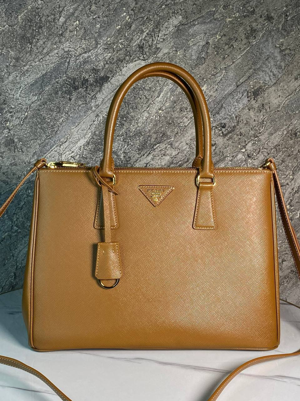 Сумка Prada