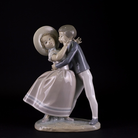 «Первый поцелуй