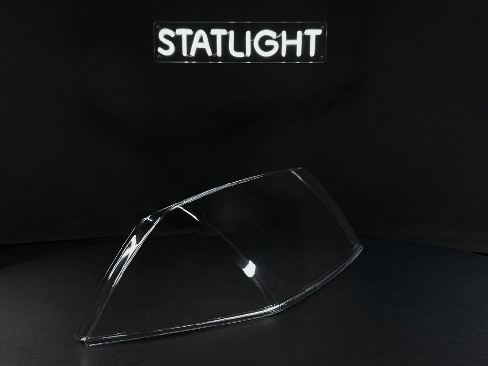 Правое стекло фары Skoda Octavia 2 A5 2004-2009