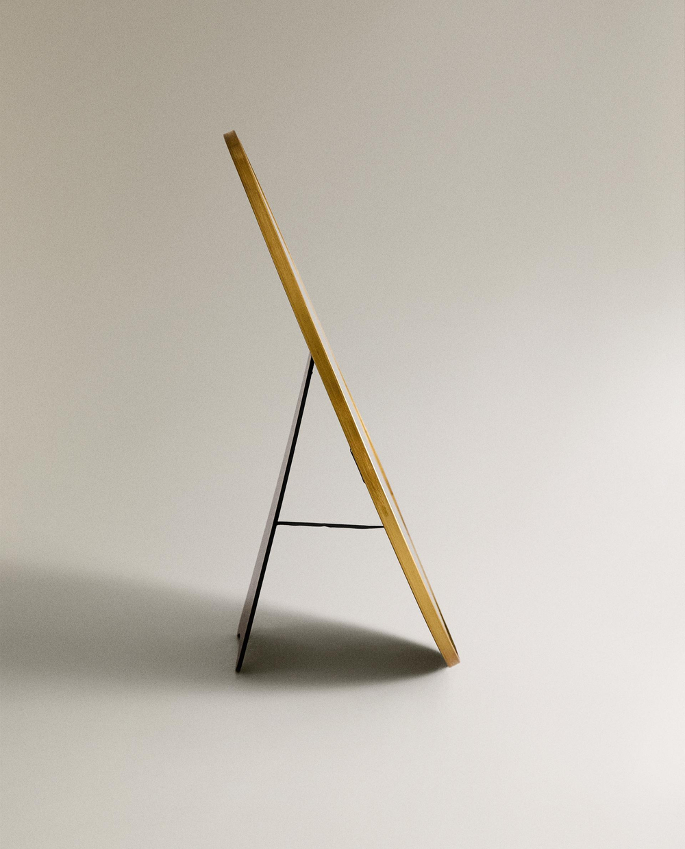 Zara Home Фоторамка из стекла, цвет золотой, 26.7 см